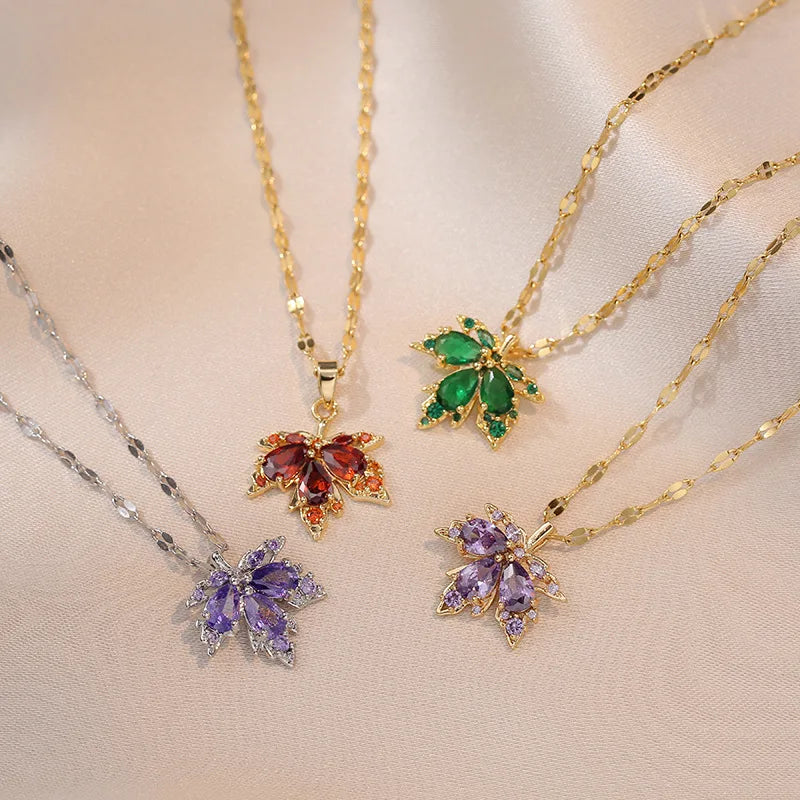 Collier avec Pendentif Feuille d'Erable Colorée