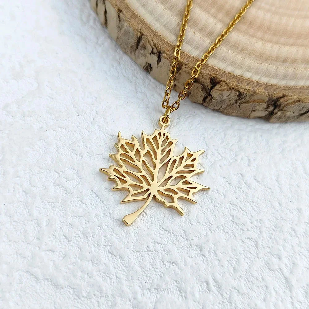 Collier avec Pendentif Feuille d'Erable or