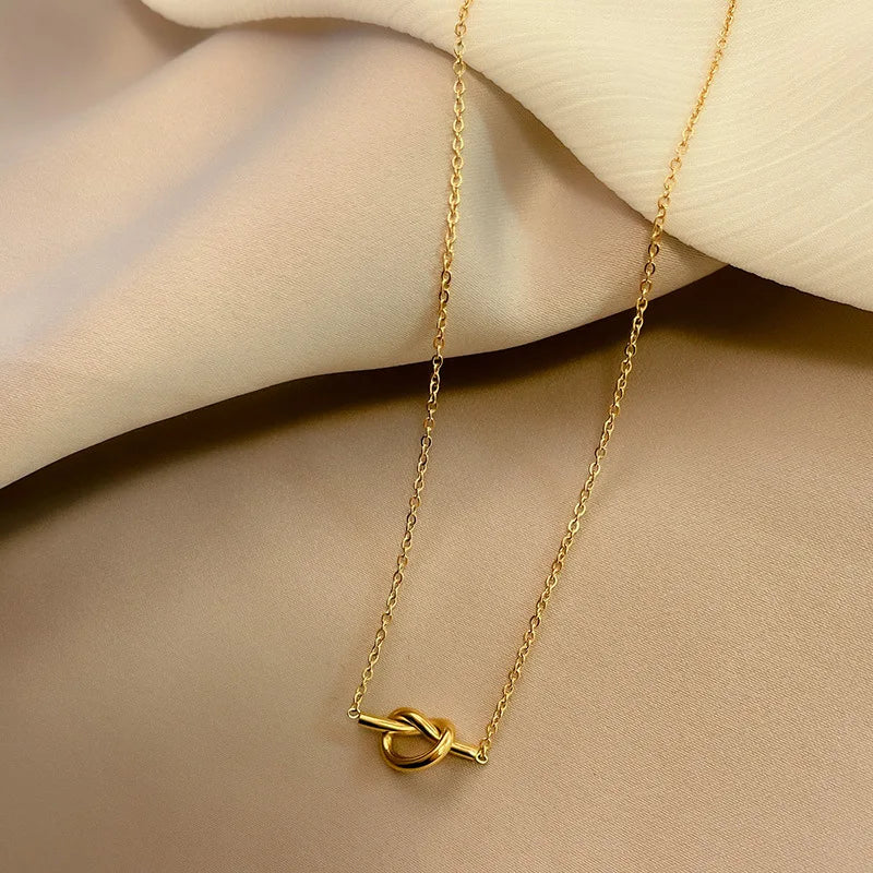 Necklace with bow pendant for women
