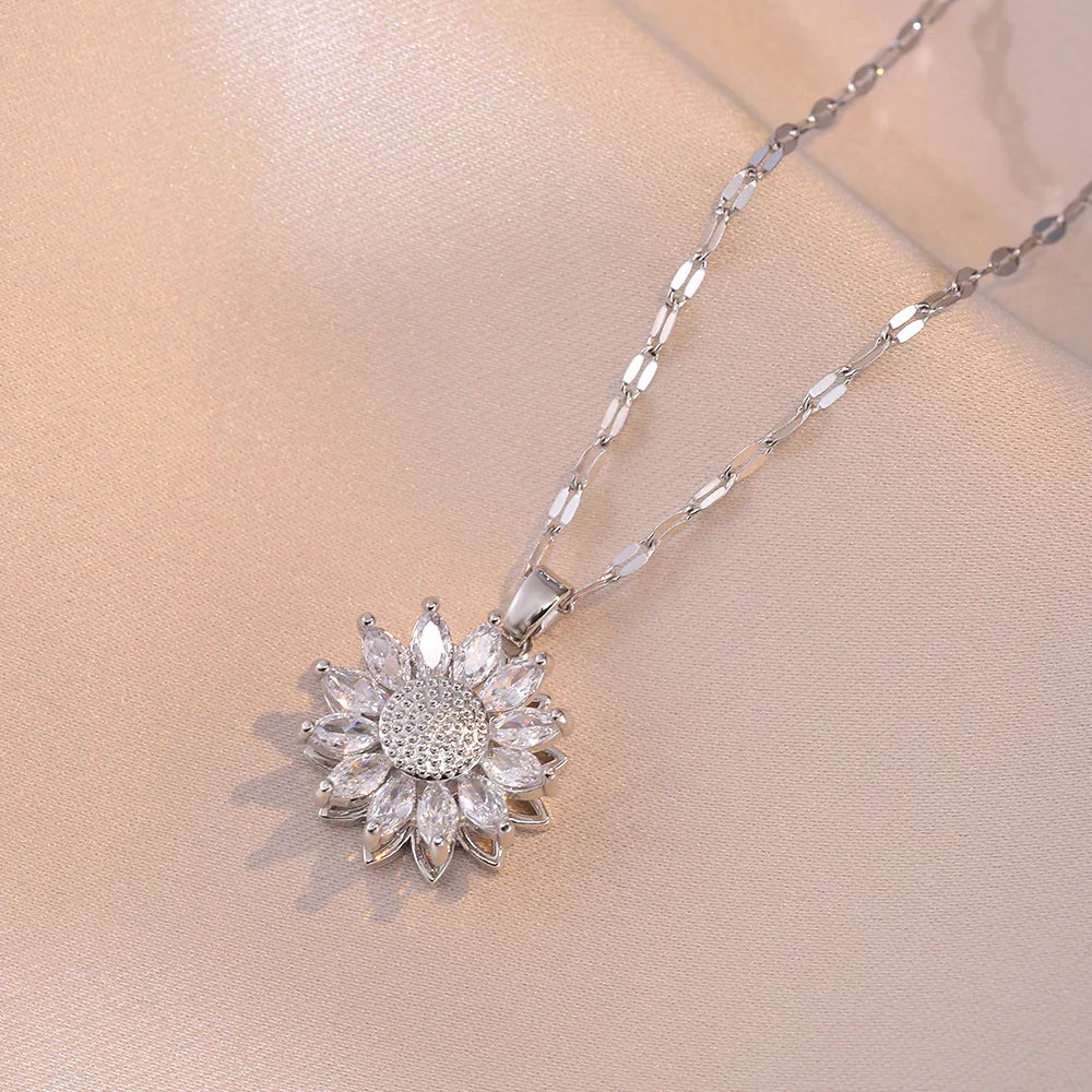 Collier avec Pendentif Rotatif Fleur en Zircon contre l'Anxiété argent