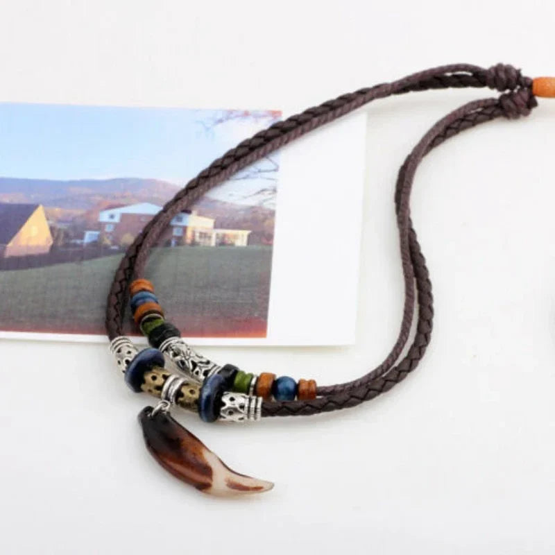 Collier Double avec Pendentif Dent de Requin