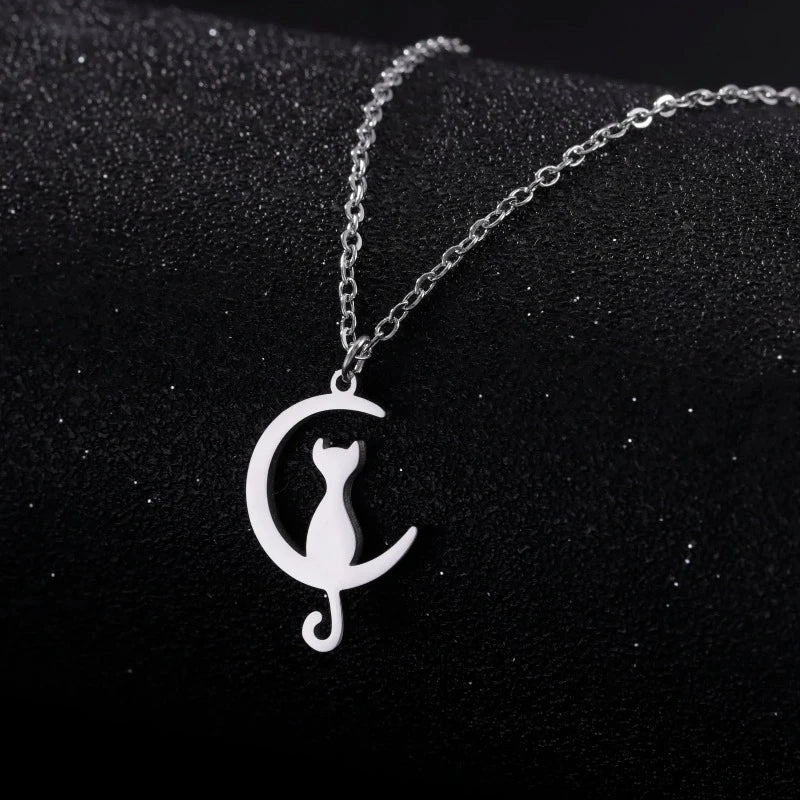Moon Crescent Cat Pendant Necklace silver