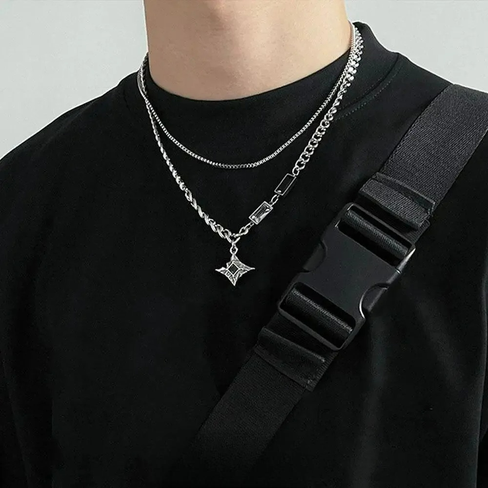 Collier Pendentif  Etoile avec Pierre en Zircon