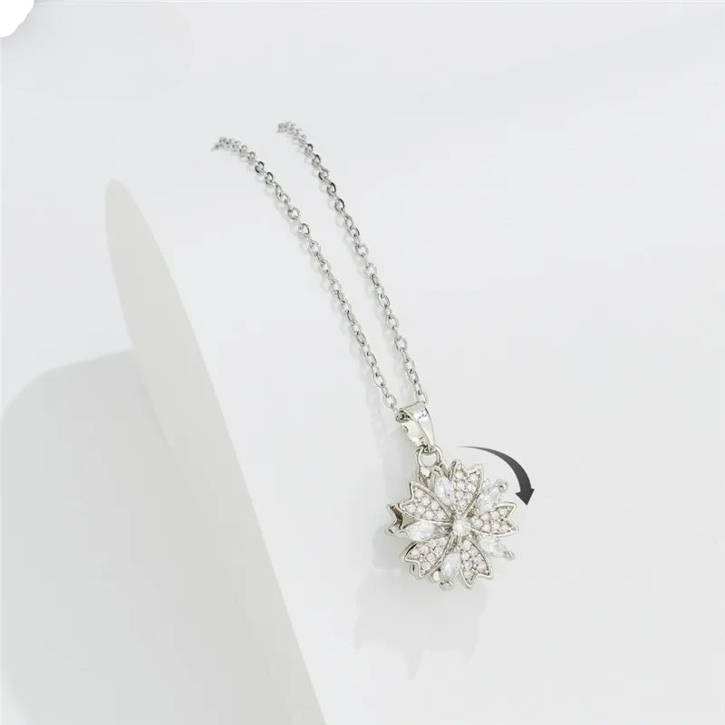 Collier Pendentif  Fleur en Zircon Tournante Anti-Stress argent