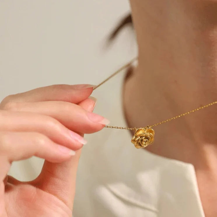 Gold Large Rose Flower Pendant Necklace
