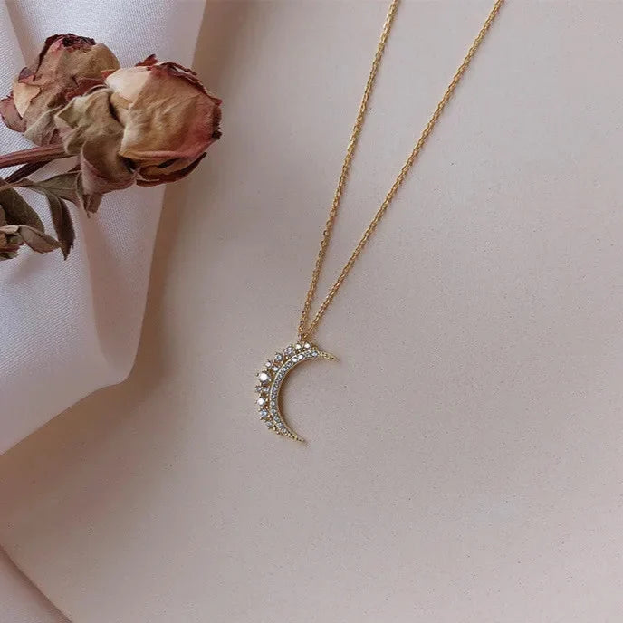 Collier Pendentif Lune en Zircon pour Femme or