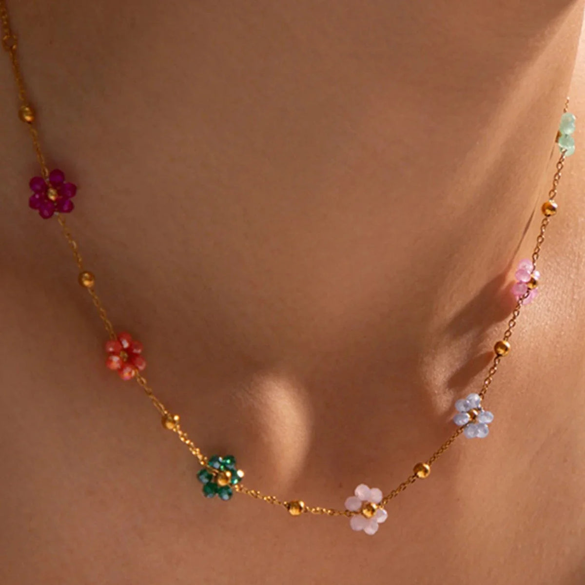 Choker Necklace with Colorful Flower Pendant