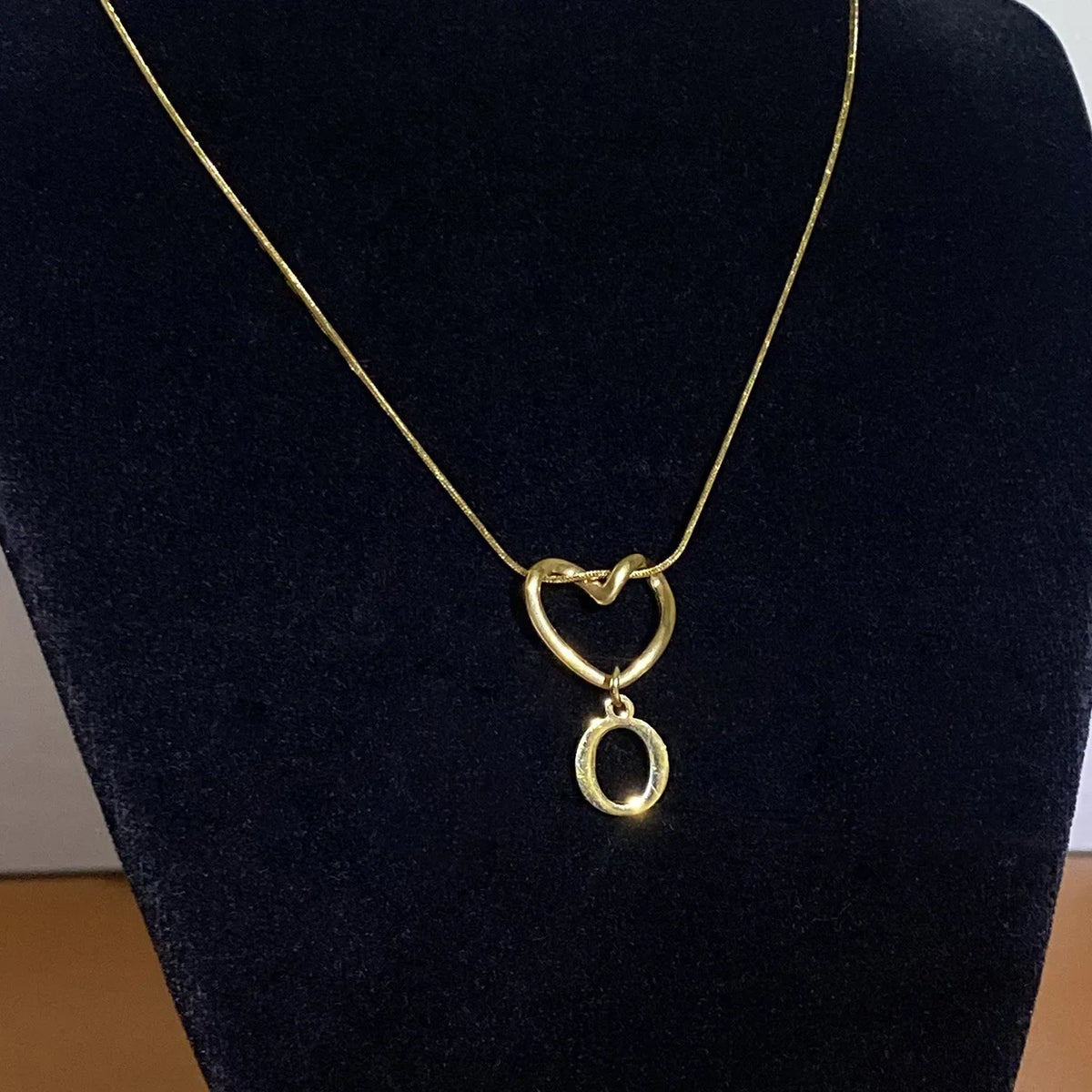 Choker necklace with initial and heart pendant - letter
