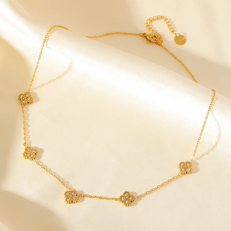 Collier Ras de Cou avec Pendentifs Trèfle à 4 Feuilles