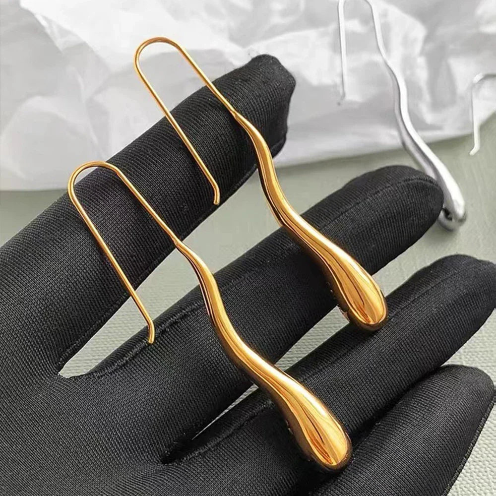 Elegant Fine Teardrop Drop Earrings gold