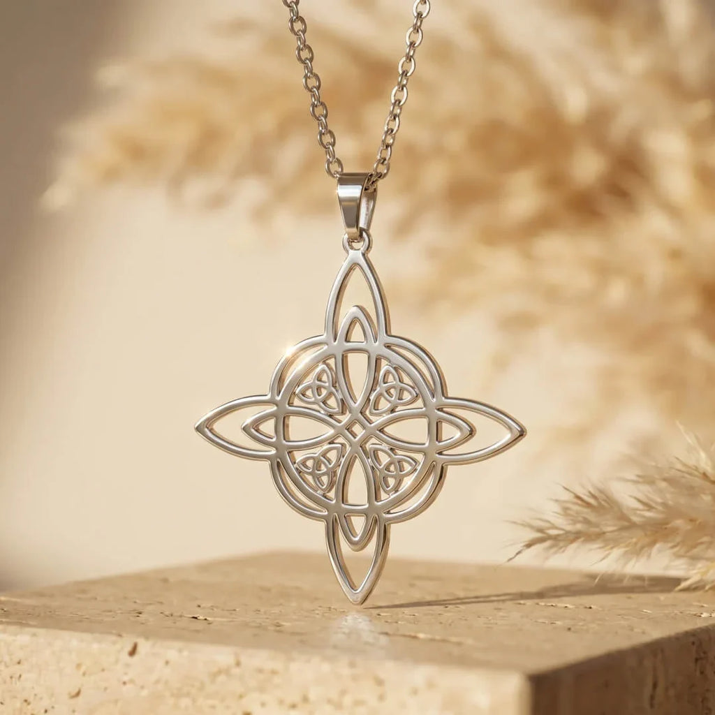 Pendant and necklace "eternal protection" witch's knot 